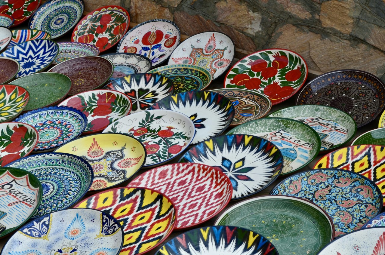 Как оформить вышитую картину в рамку: инструкция по оформлению