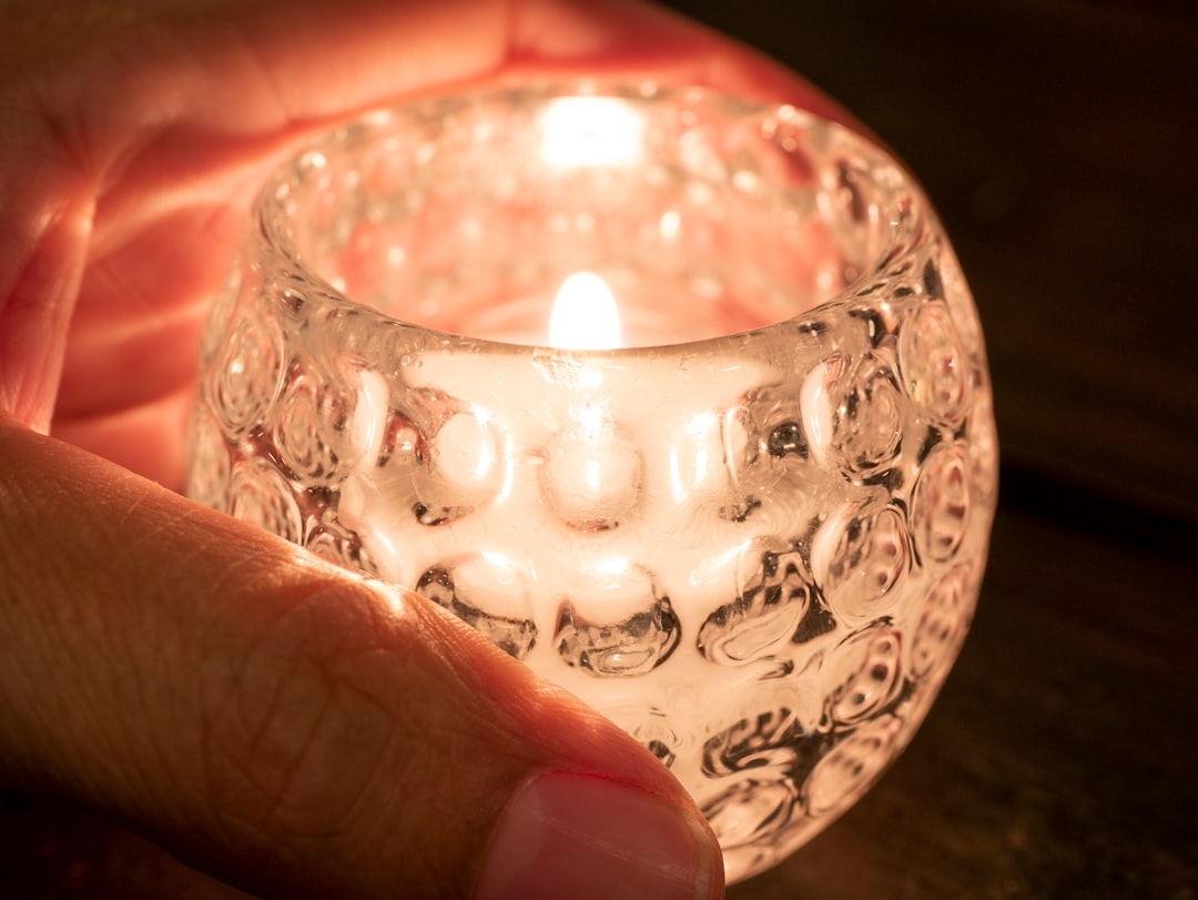 Инструкция: как сделать декоративную свечу своими руками